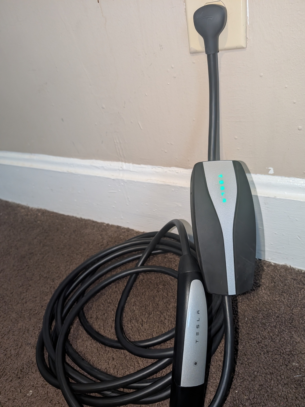 OEM Tesla Gen 2 Mobile Connector Charger 120V NEMA 5-15 Charging Cable Model S 3